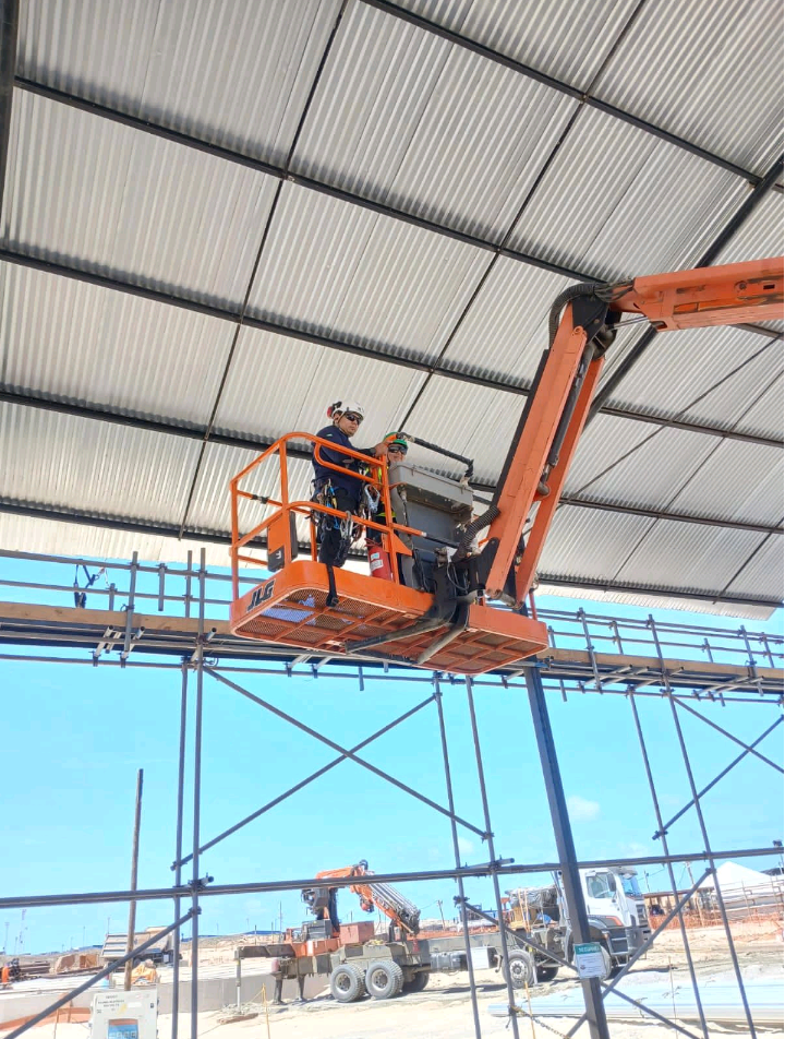 Plataforma Elevatório Móvel de Trabalho