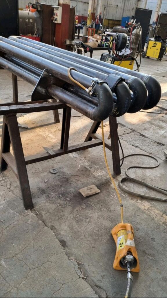 Gamagrafia sendo realizada numa tubulação